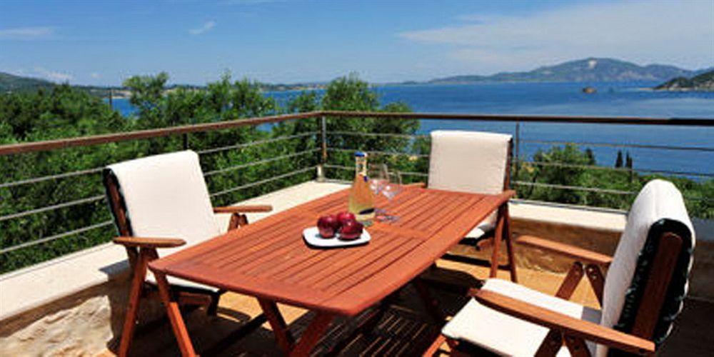 Marathiás Exensian Villas & Suites מראה חיצוני תמונה