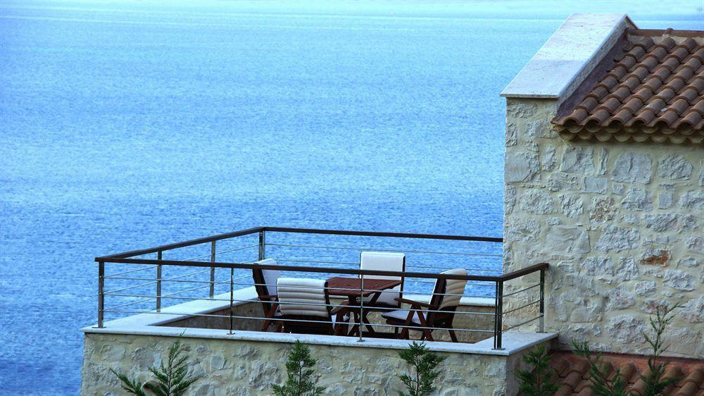 Marathiás Exensian Villas & Suites מראה חיצוני תמונה
