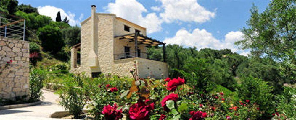 Marathiás Exensian Villas & Suites מראה חיצוני תמונה