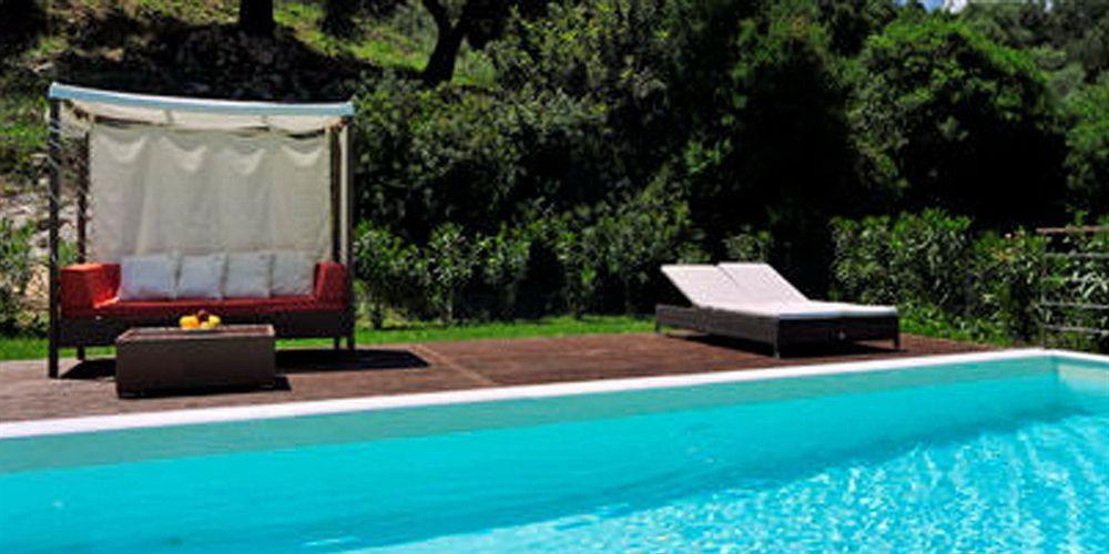 Marathiás Exensian Villas & Suites מראה חיצוני תמונה