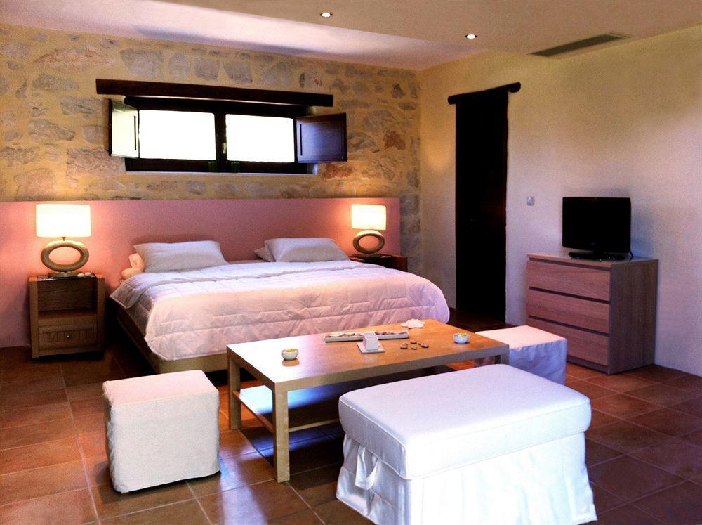 Marathiás Exensian Villas & Suites מראה חיצוני תמונה