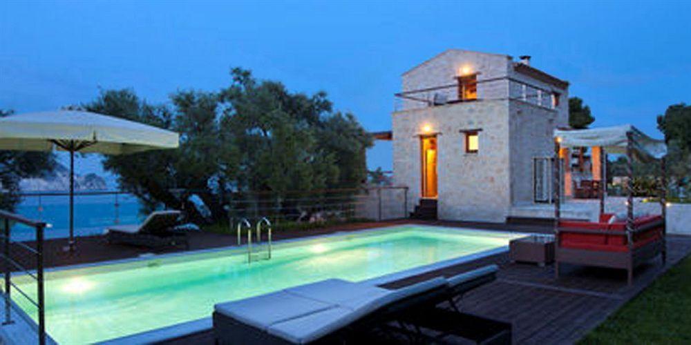 Marathiás Exensian Villas & Suites מראה חיצוני תמונה