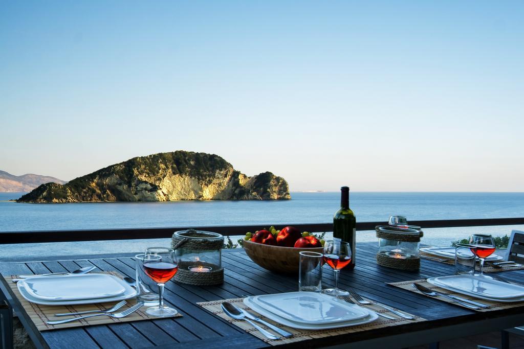 Marathiás Exensian Villas & Suites מראה חיצוני תמונה