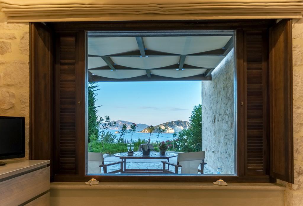 Marathiás Exensian Villas & Suites מראה חיצוני תמונה