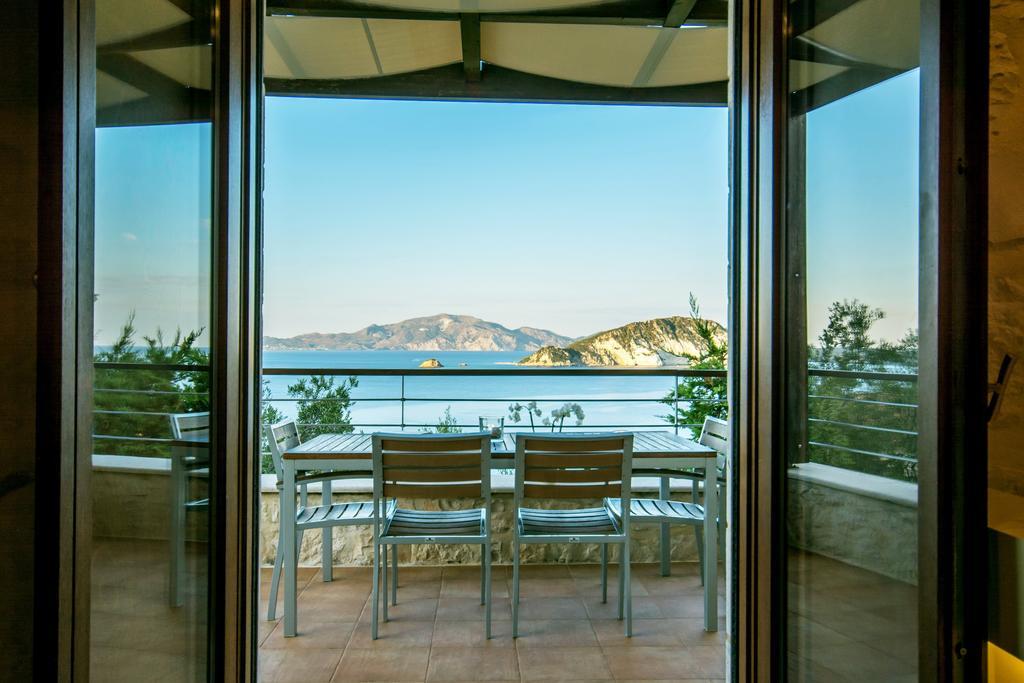 Marathiás Exensian Villas & Suites מראה חיצוני תמונה