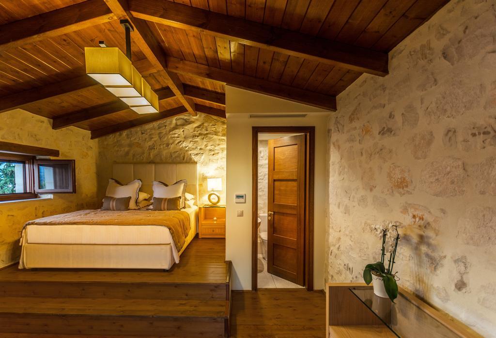 Marathiás Exensian Villas & Suites מראה חיצוני תמונה