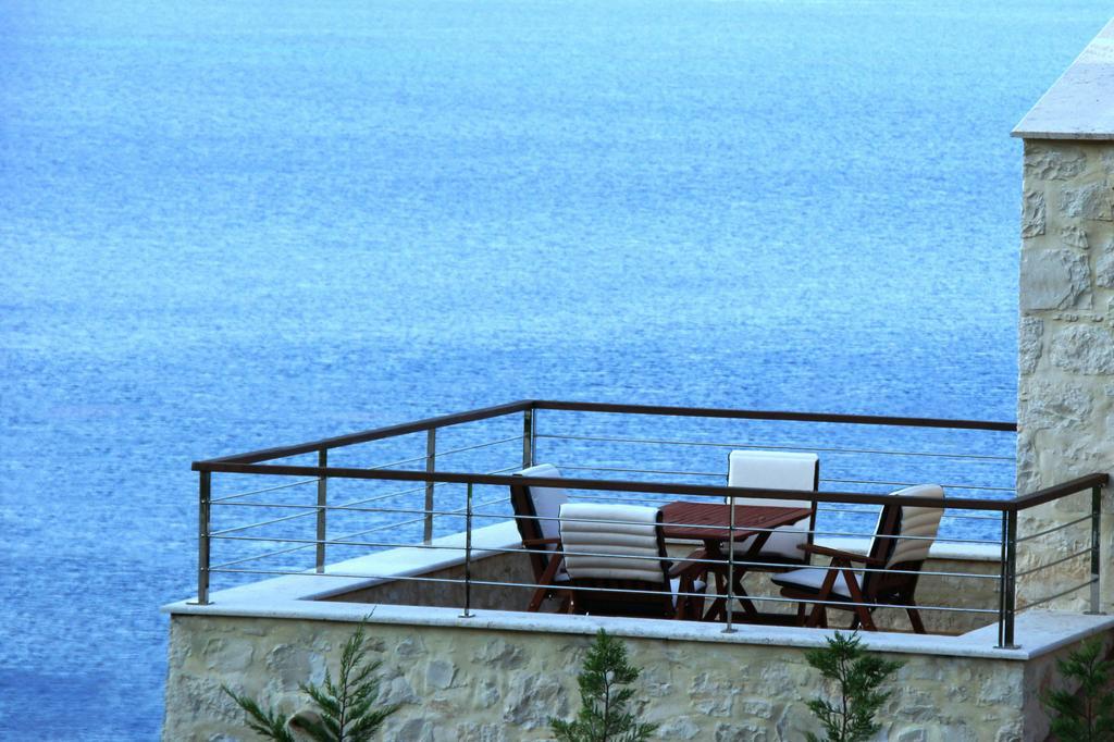 Marathiás Exensian Villas & Suites מראה חיצוני תמונה