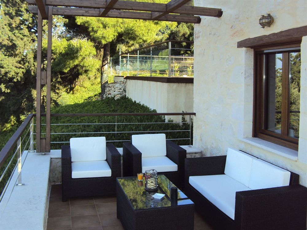 Marathiás Exensian Villas & Suites מראה חיצוני תמונה